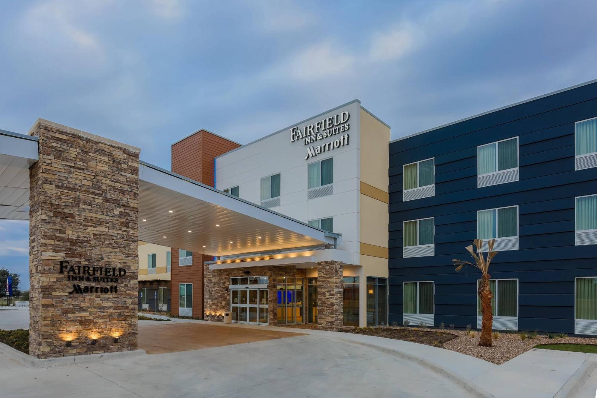 Fairfield Inn & Suites By Marriott Cuero Экстерьер фото